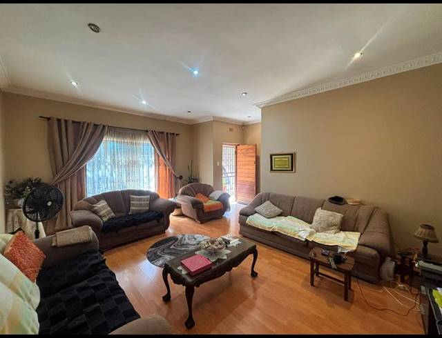 3 BEDROOM HOUSE FOR SALE IN DELAREY